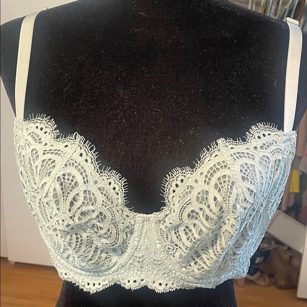 Victorias Secret Dream Angels push up. Elegant Lace Underwire Bra - mint green